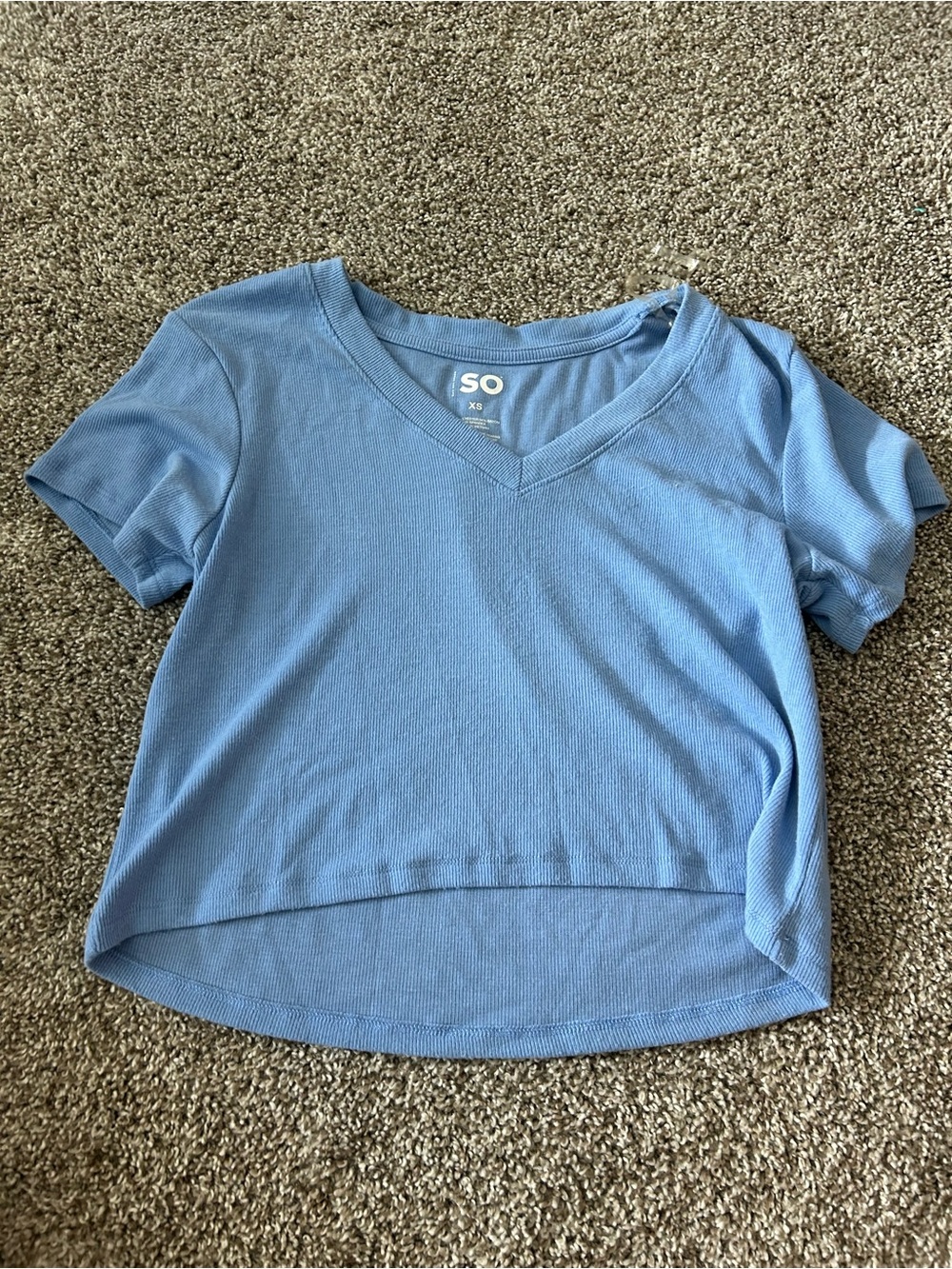 SO Soft Ribbed V-Neck Cropped Tee in Light Blue